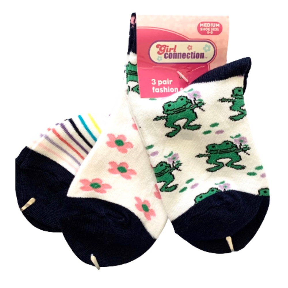 3 pack of girls printed ankle socks size M
